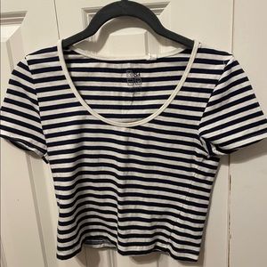 Stripped cropped shirt